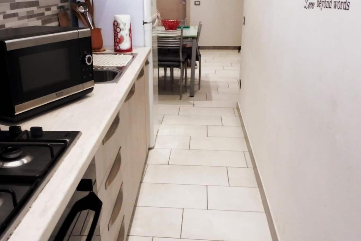Apt Is Fradis กาญารี ภายนอก รูปภาพ